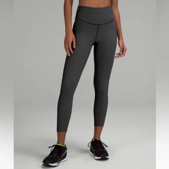 Lululemon Base Pace High-Rise Legging 25” Ribbed in Black/Gray - Sz 4 - Picture 1 of 6